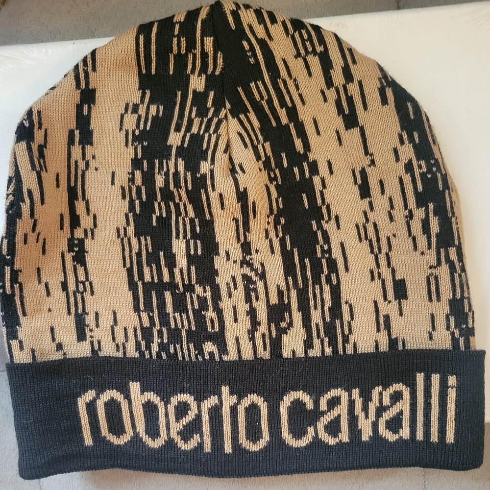 Roberto Cavali hat